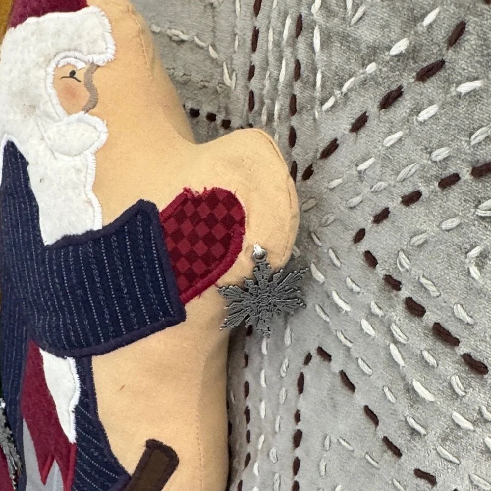 Limited edition Artisan Patti Christmas 1996 Santa Decor Pillow numbered# 19/150